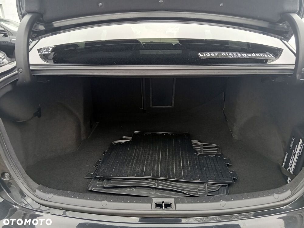 Toyota Avensis 2.0 D-4D Premium - 8