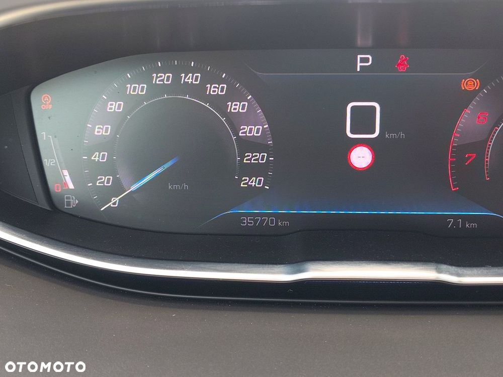 Peugeot 5008 1.2 PureTech Allure S&S EAT8 - 19