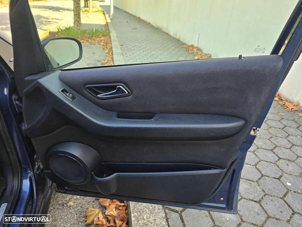 Mercedes-Benz A 150 - 22