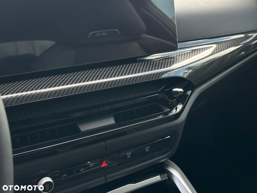 BMW M4 Competition M xDrive - 19