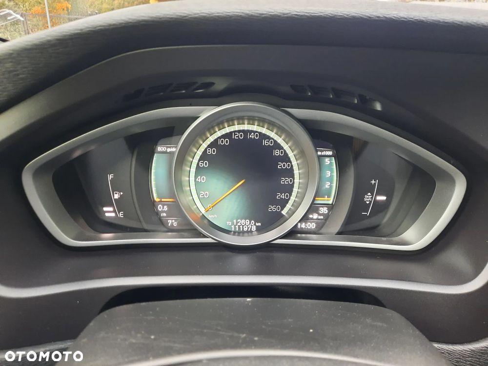 Volvo V40 D2 RDesign - 24