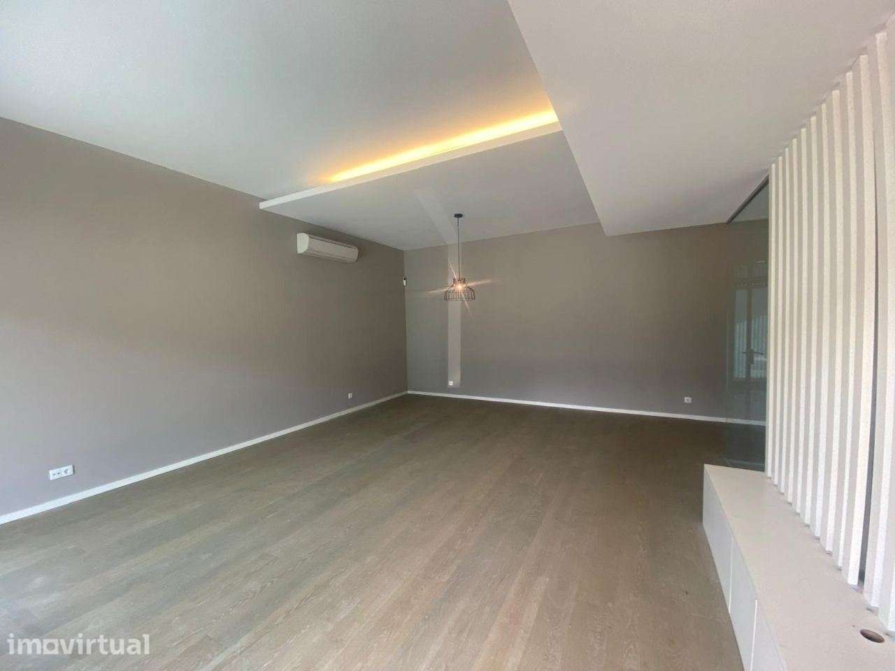 Magnífico T4 C/ 2 Suites/Garagem+2L. Garagem/a 100m da praia/Canidelo - Grande imagem: 5/20