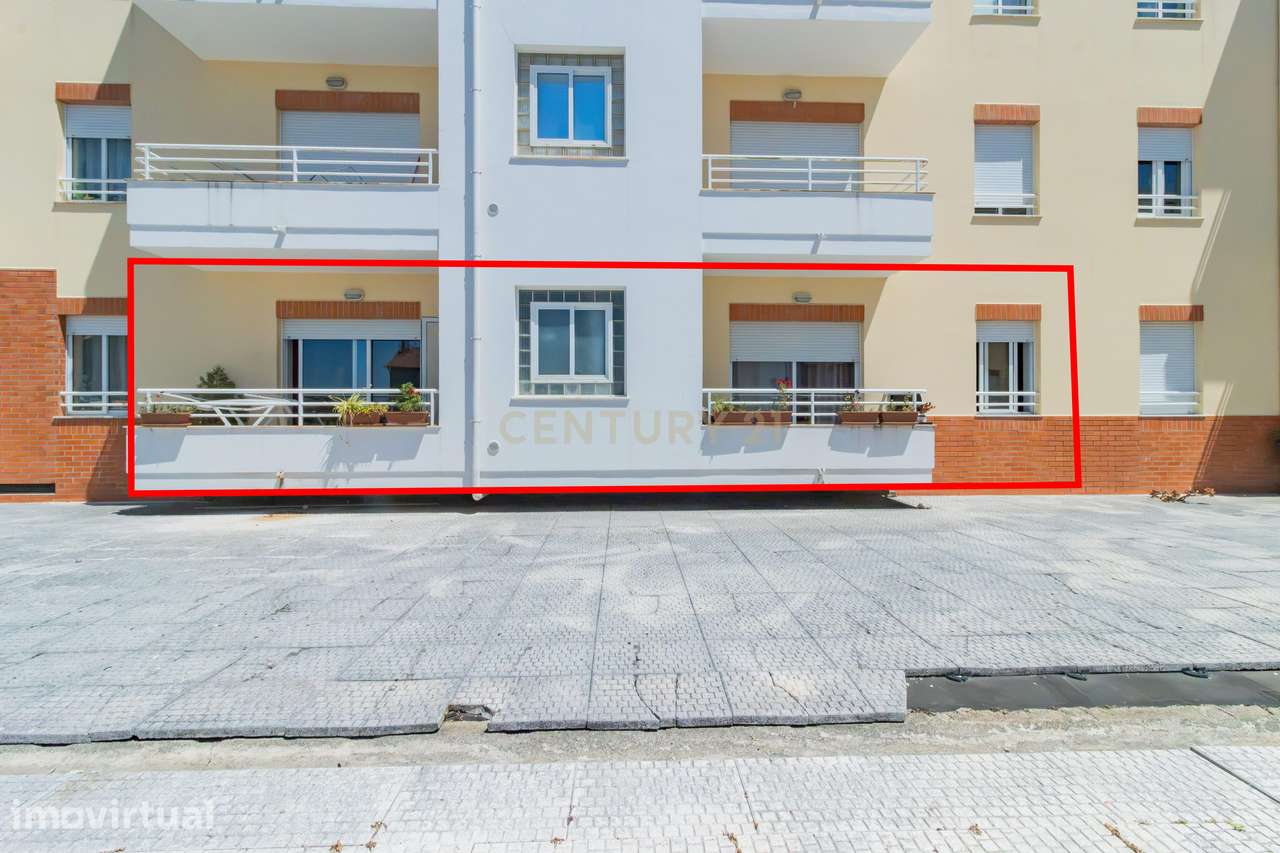 Apartamento T2  Com Garagem Rua Malaposta  Cruz Areia Leiria - Grande imagem: 2/26