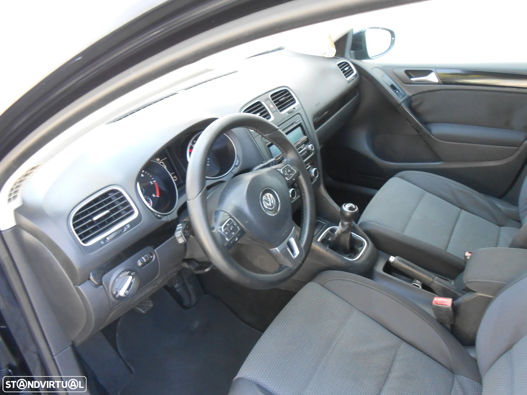 VW Golf 1.6 TDi Confortline - 14