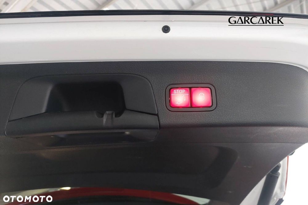 Mercedes-Benz GLS - 28