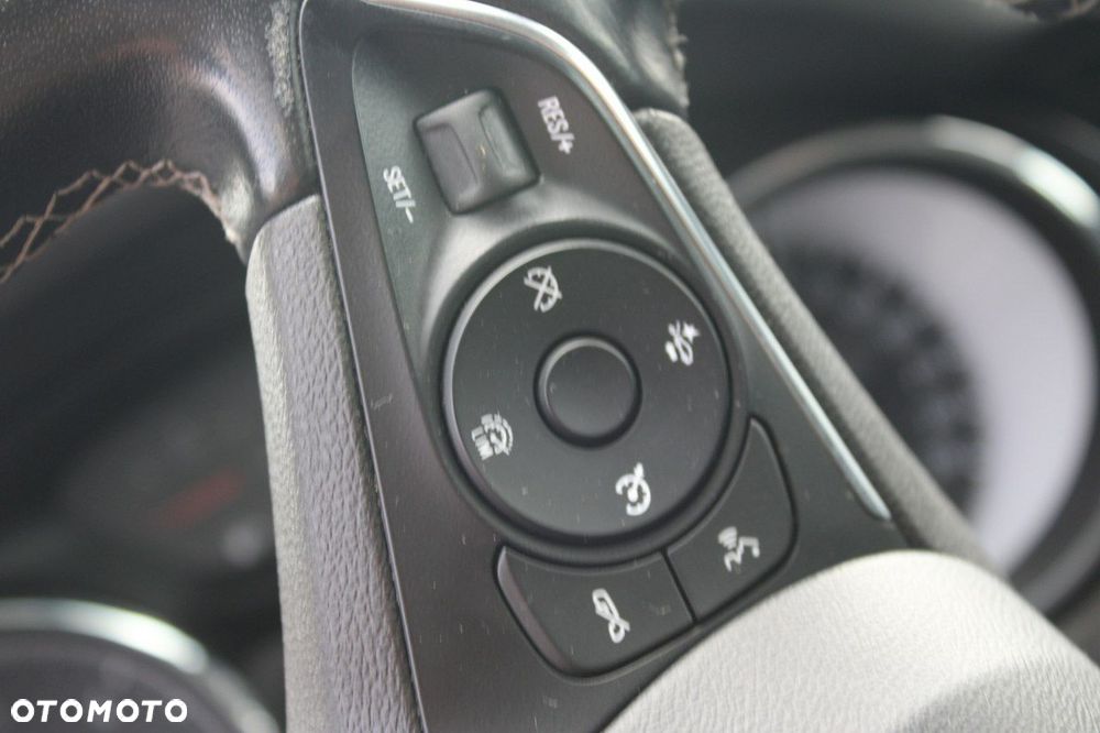 Opel Insignia - 21