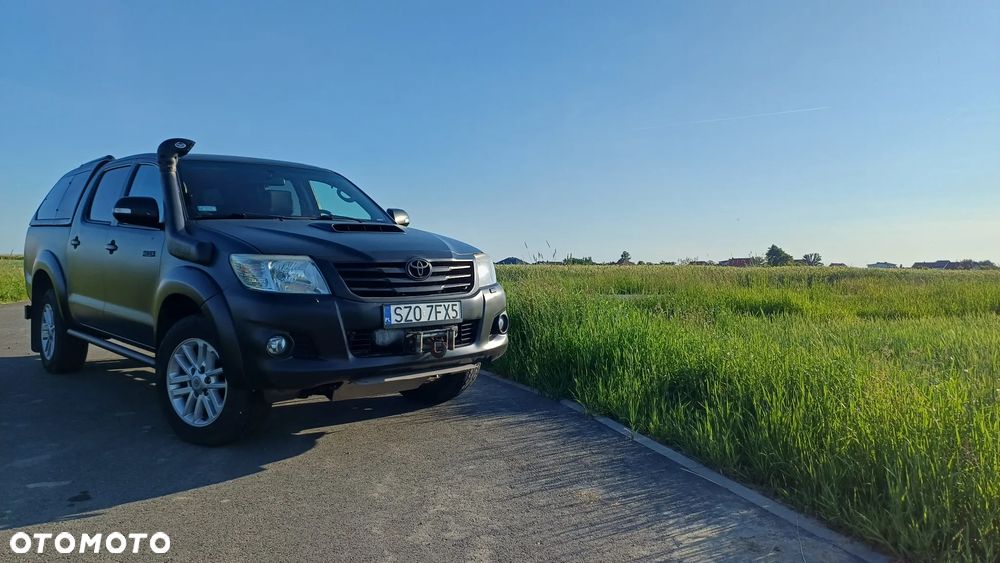 Toyota Hilux - 8