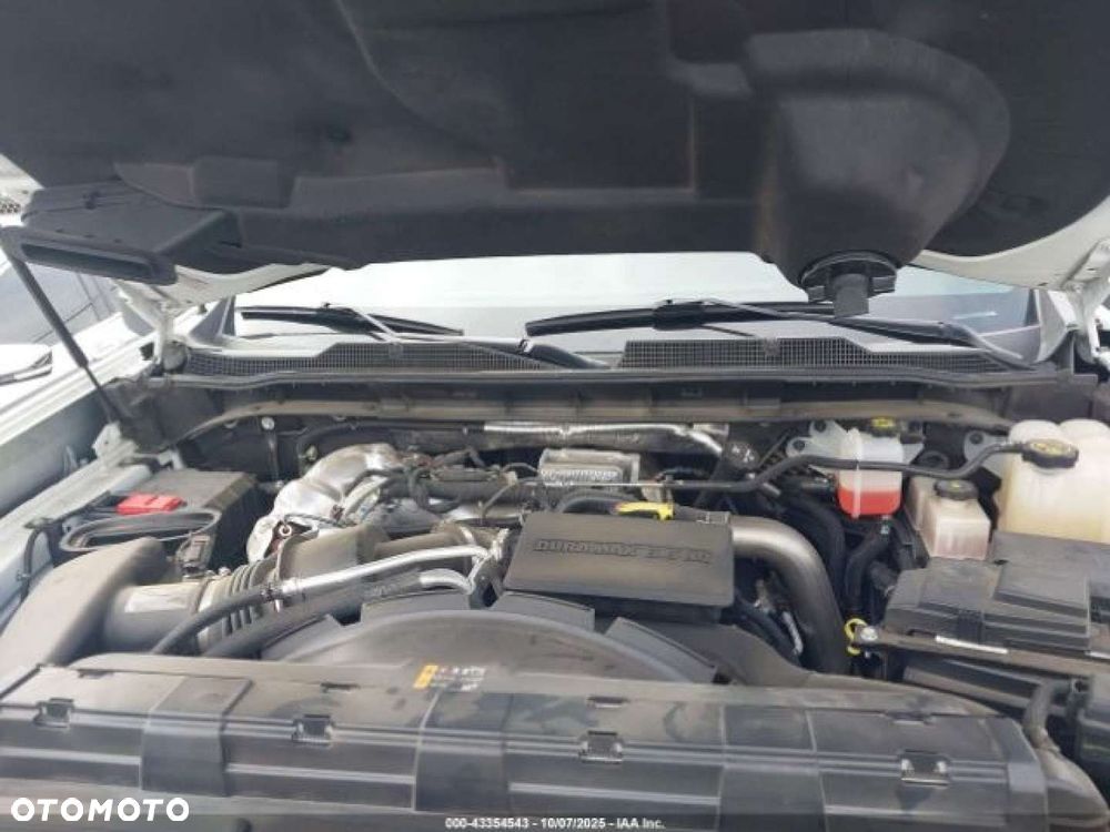 Chevrolet Silverado - 12