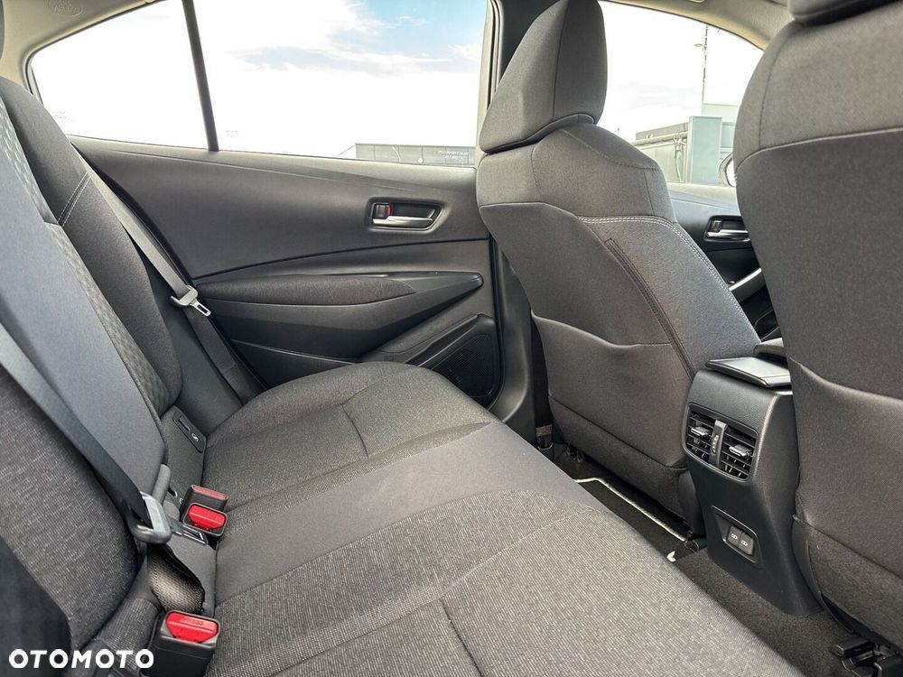 Toyota Corolla 1.8 Hybrid Comfort - 12