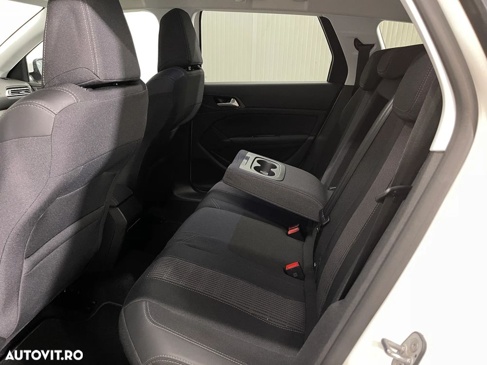 Peugeot 308 1.2 L PureTech Turbo S&S EAT8 Allure Pack - 12
