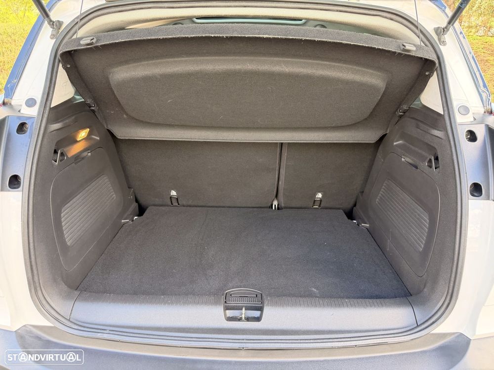 Opel Crossland X 1.2 T Innovation - 51