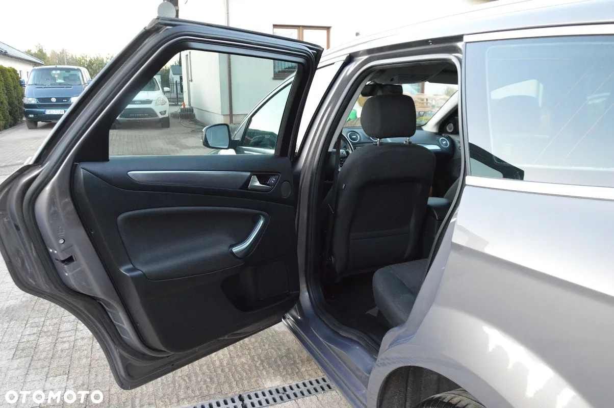 Ford Mondeo 2.0 TDCi Titanium - 27