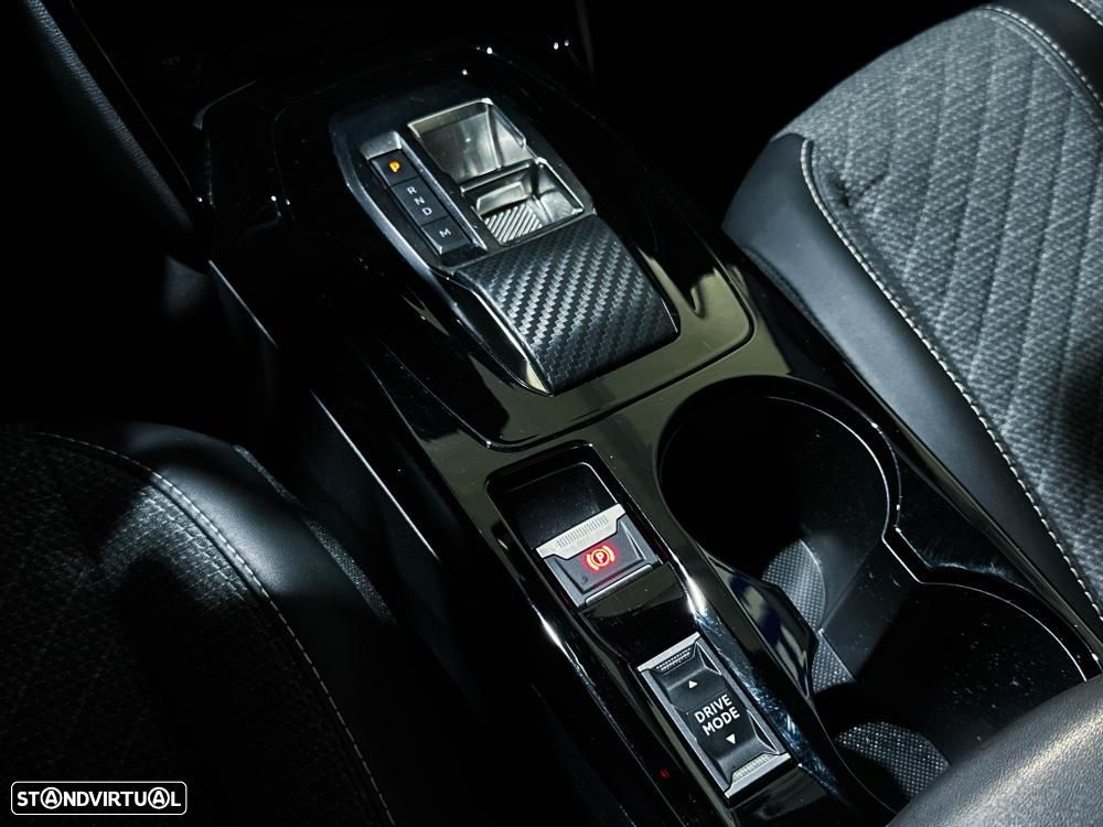 Peugeot 2008 1.2 PureTech Allure EAT8 - 31