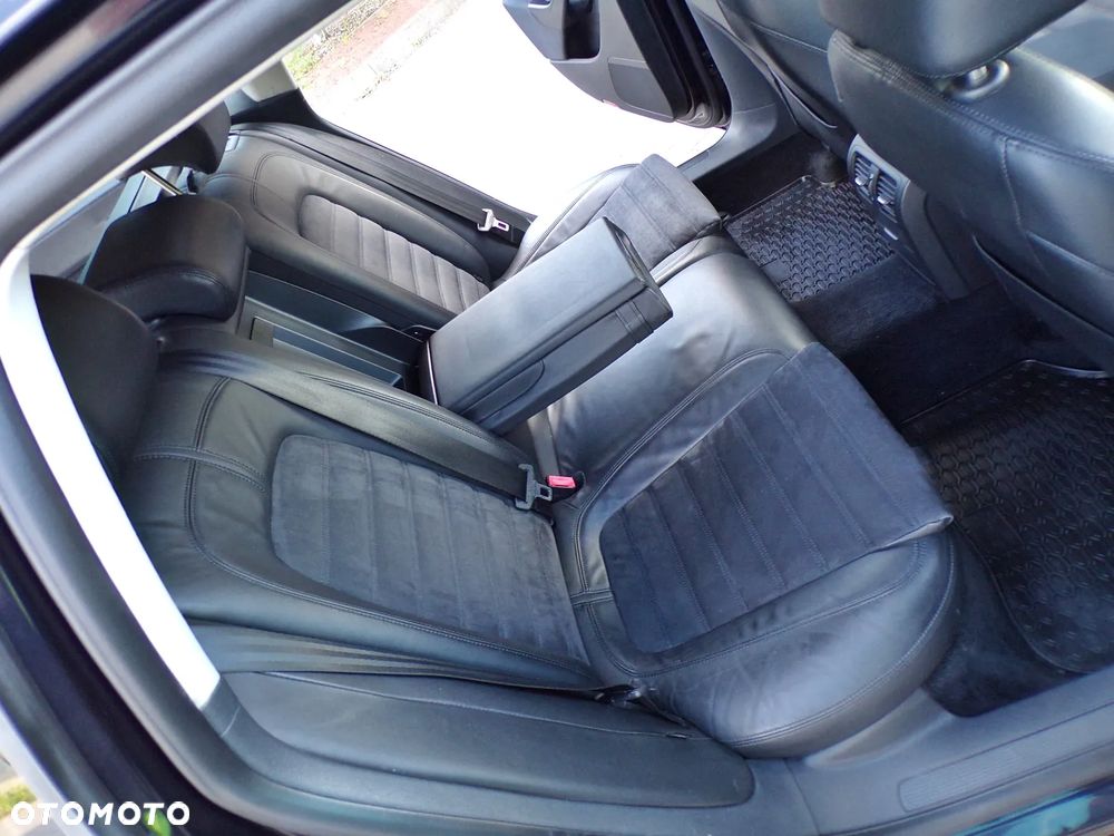 Volkswagen Passat Variant 2.0 TDI Highline - 30