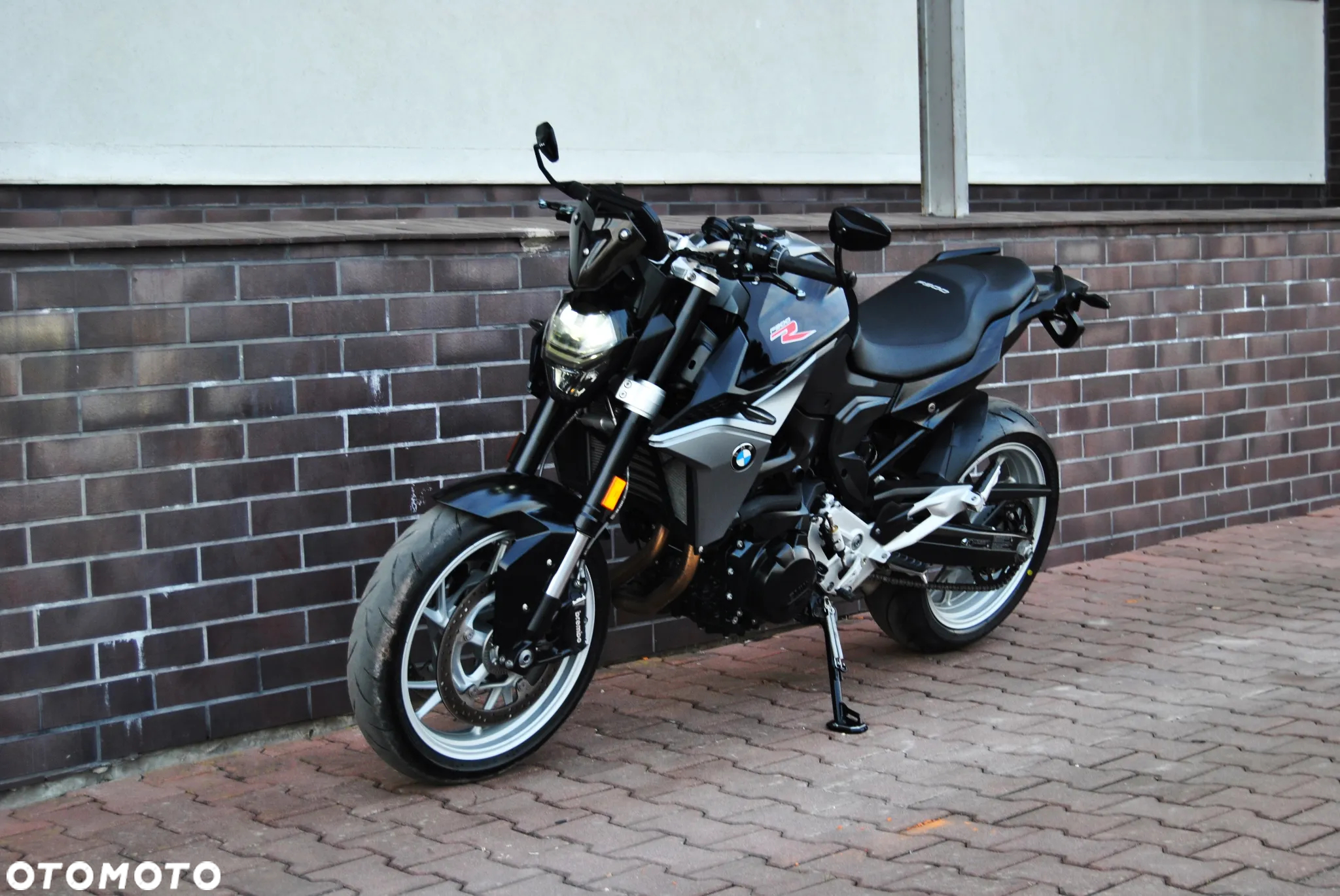 BMW F - 4