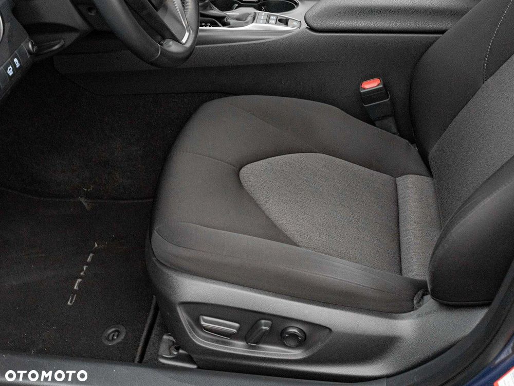 Toyota Camry - 12
