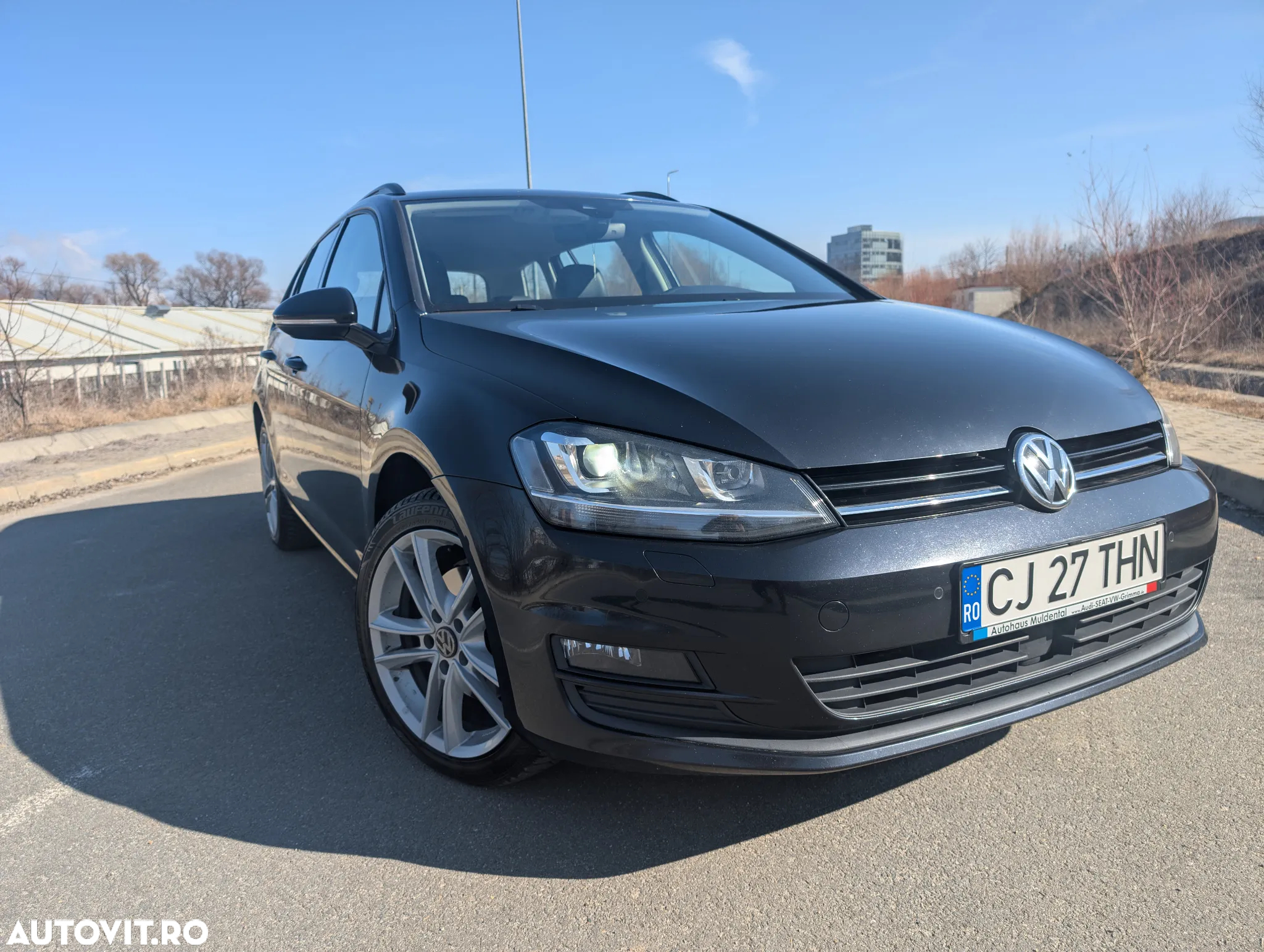 Volkswagen Golf 2.0 TDI (BlueMotion Technology) DSG Comfortline - 3