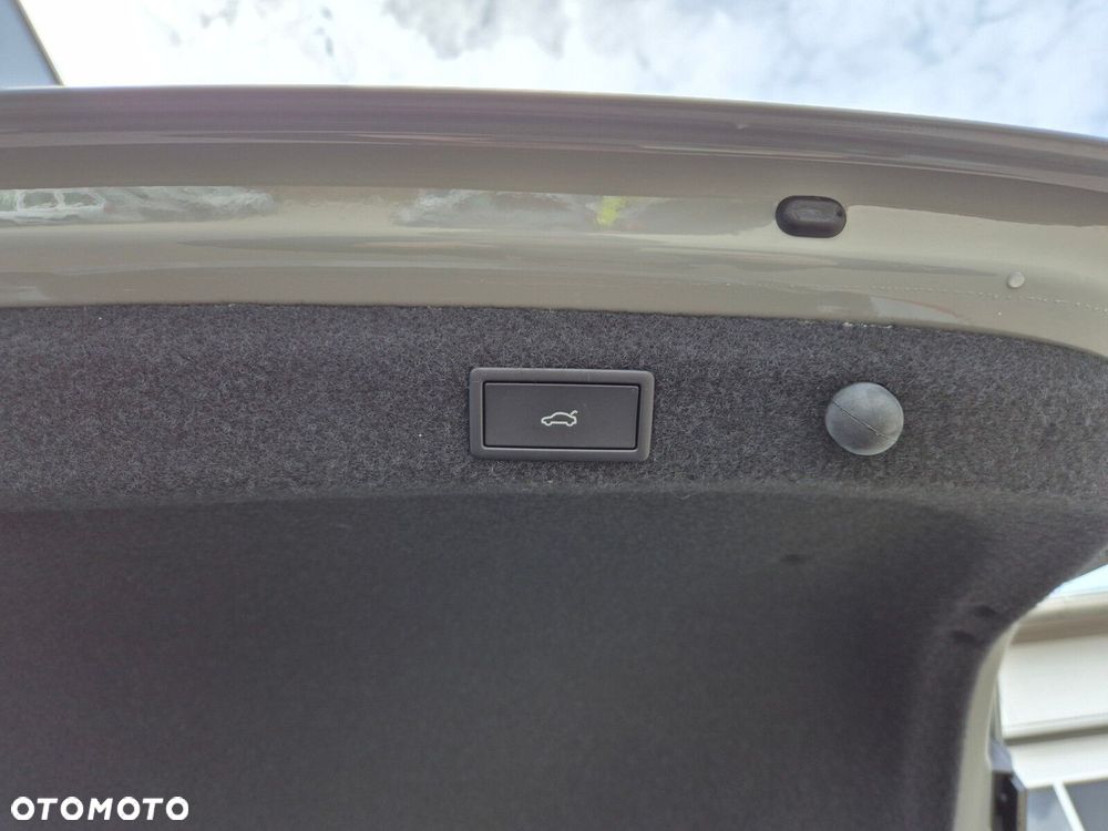 Skoda Octavia 2.0 TDI Sportline DSG - 20