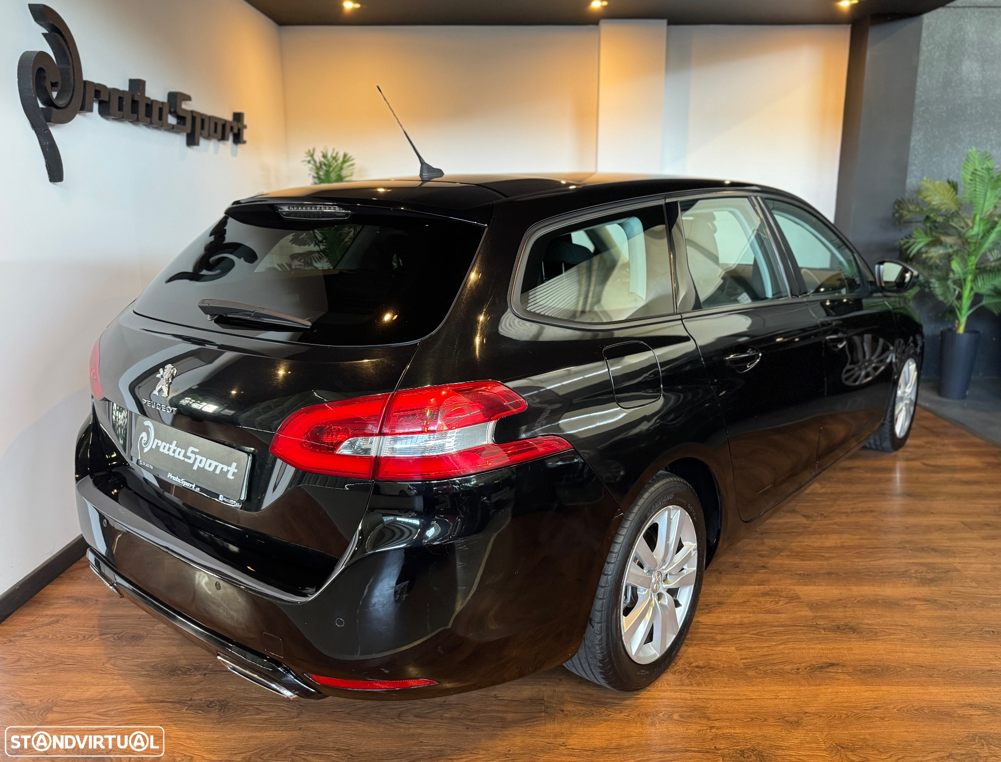 Peugeot 308 SW BlueHDi 130 EAT8 Style - 42