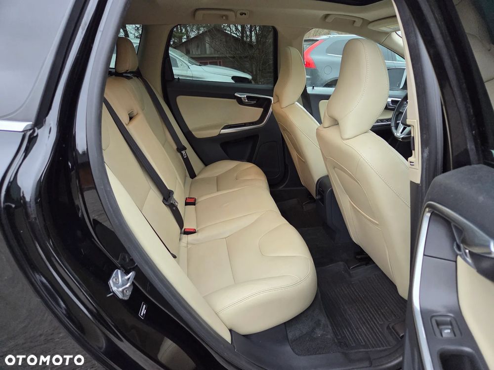 Volvo XC 60 T5 AWD Summum - 10