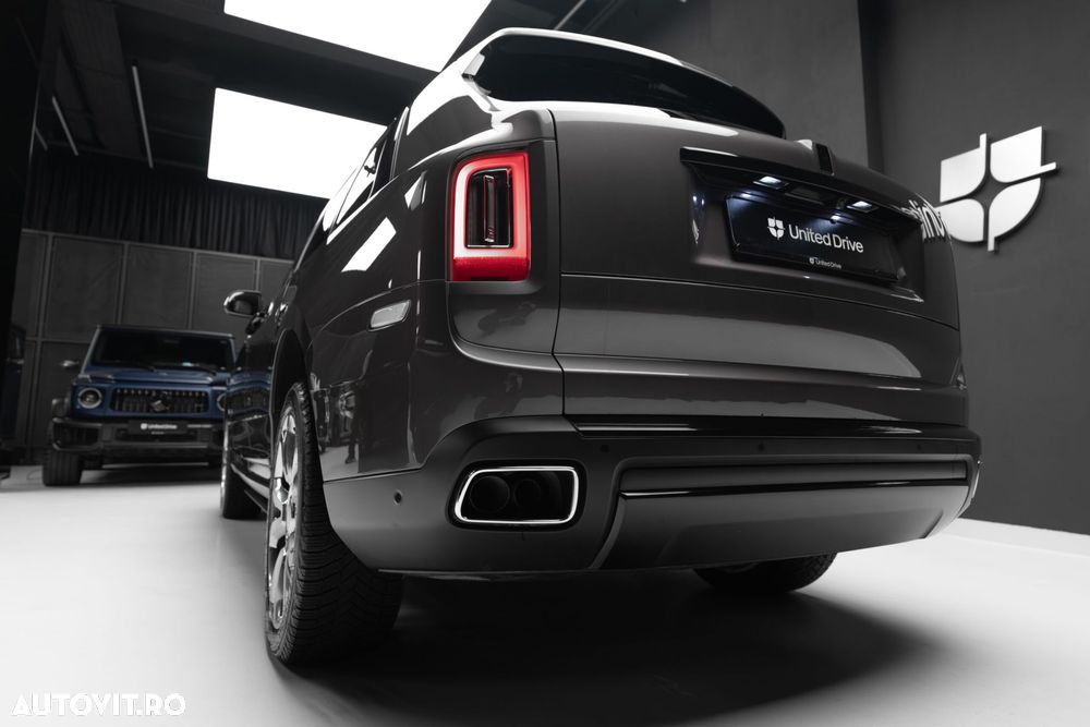Rolls-Royce Cullinan Standard - 16