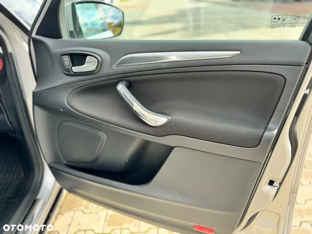 Ford S-Max 2.0 TDCi DPF Titanium - 12