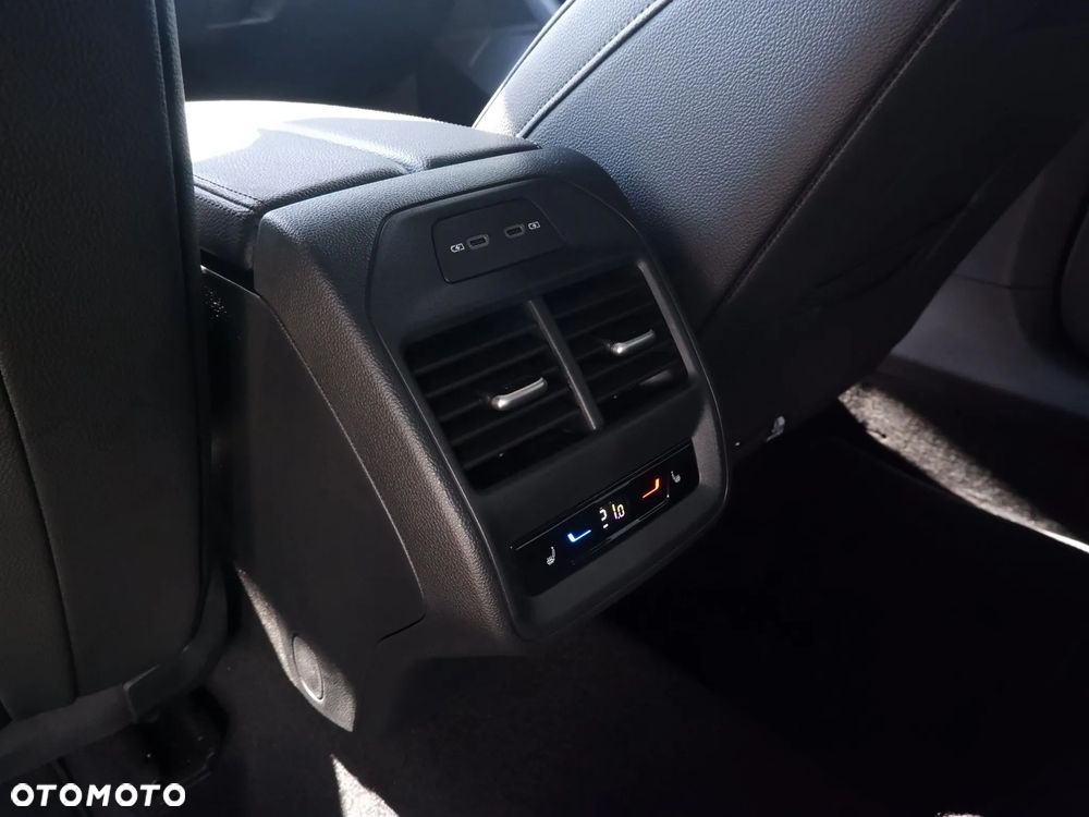 Skoda Superb 2.0 TSI 4x4 L&K DSG - 17