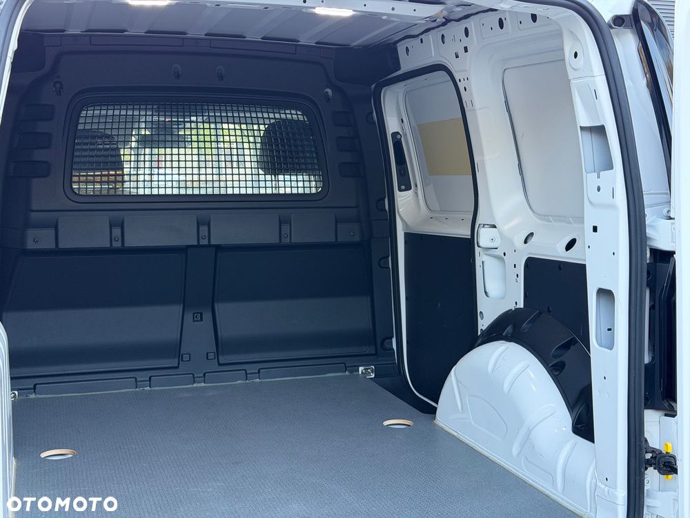 Volkswagen Caddy - 26