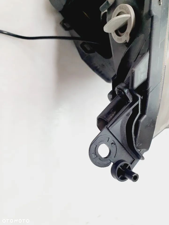 Lampa Prawa przednia Citroen C4 Picasso Xenon - 5