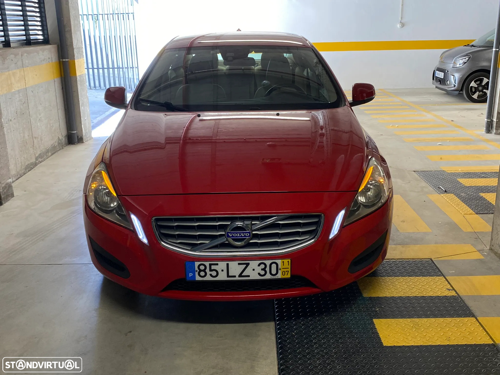 Volvo S60 2.0 D3 Momentum Geartronic - 12