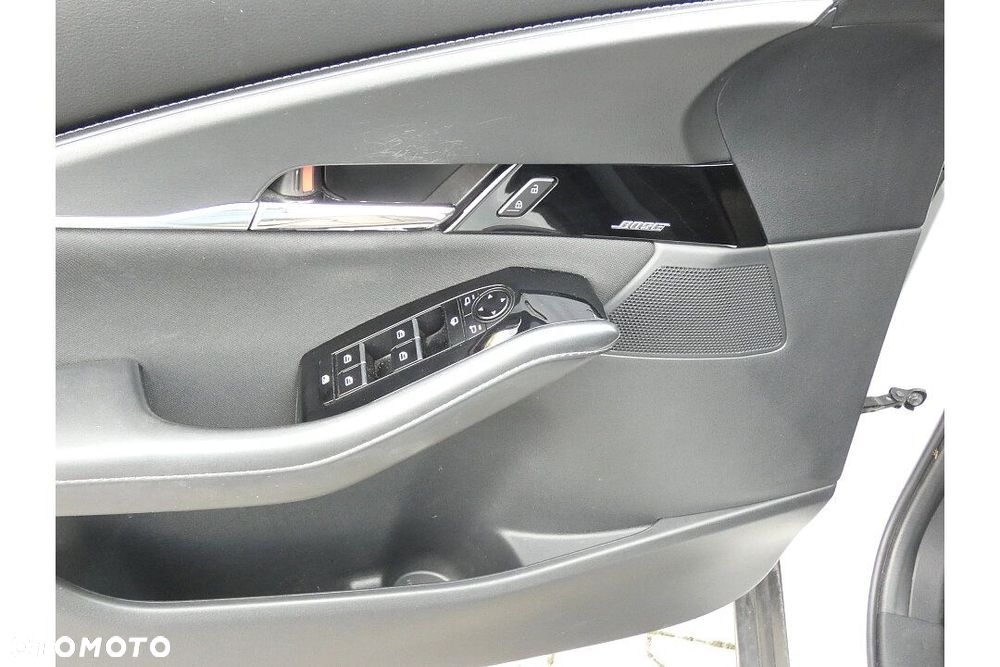 Mazda CX-30 2.0 mHEV Hikari 2WD - 11