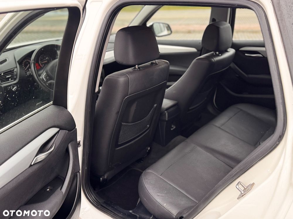 BMW X1 xDrive18d Sport Line - 13