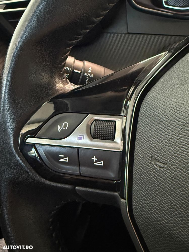 Peugeot 2008 1.5 BlueHDI FAP Active - 12