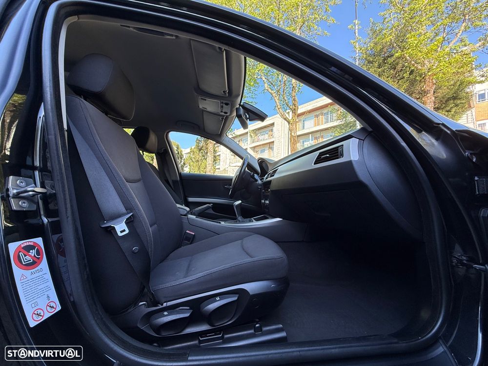 BMW 318 d LifeStyle - 7