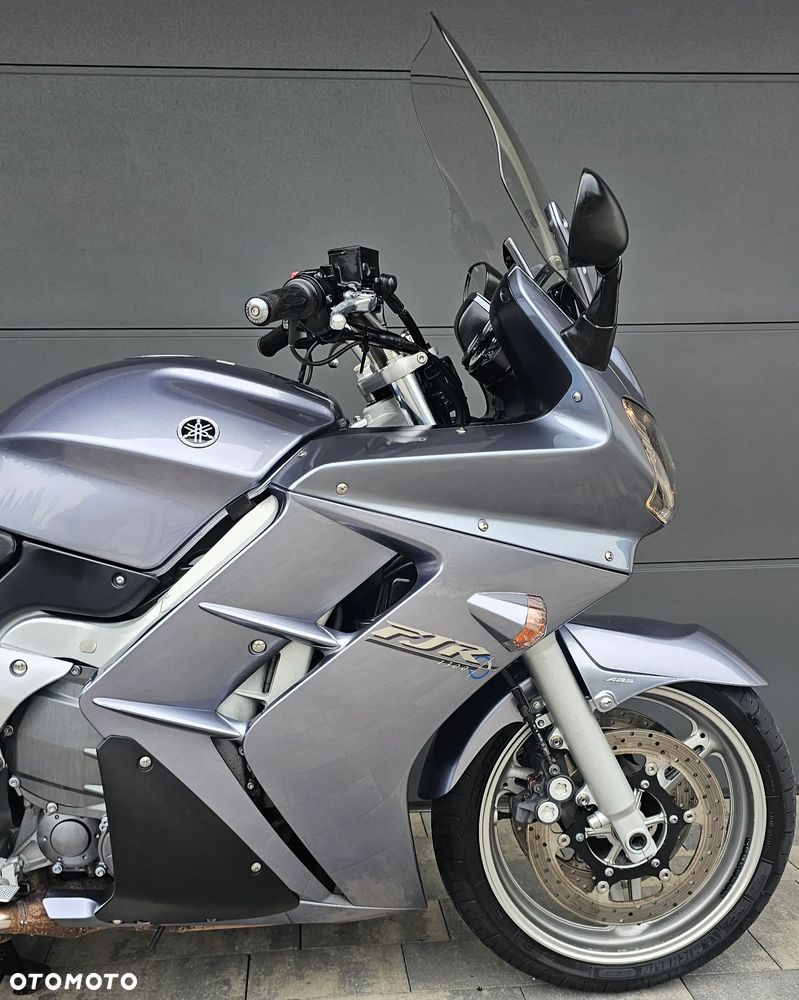 Yamaha FJR - 8