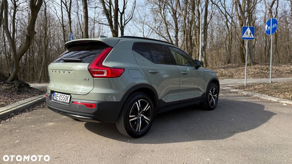 Volvo XC 40 B3 Plus Dark - 13