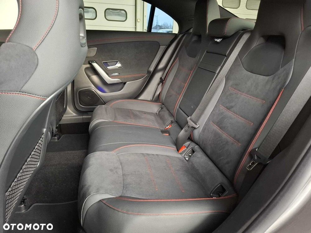 Mercedes-Benz CLA - 11