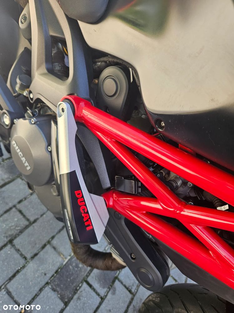 Ducati Monster - 8
