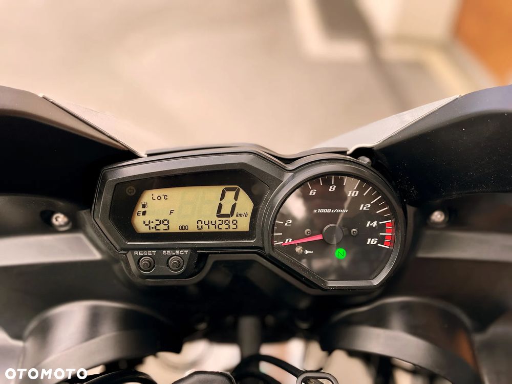 Yamaha FZ6 - 9