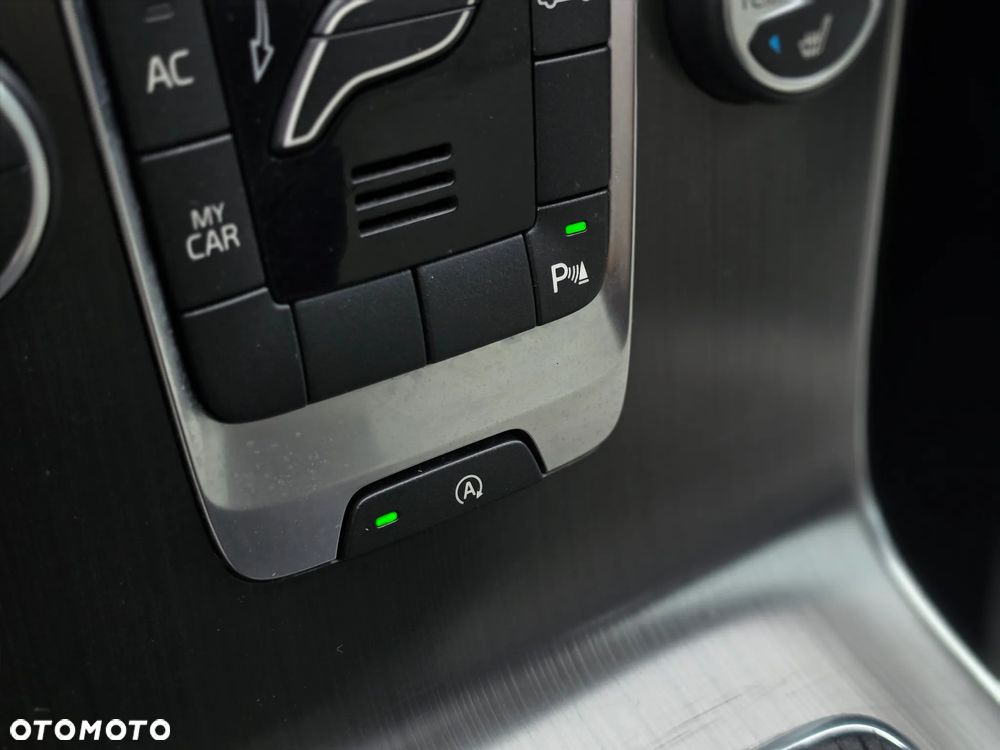 Volvo V40 - 32