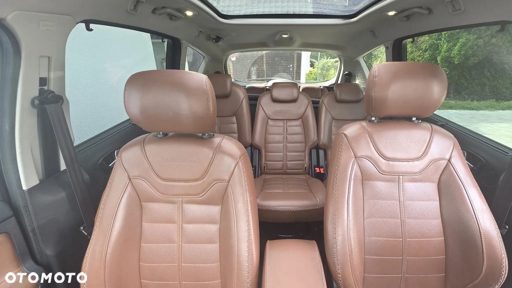 Ford S-Max - 12