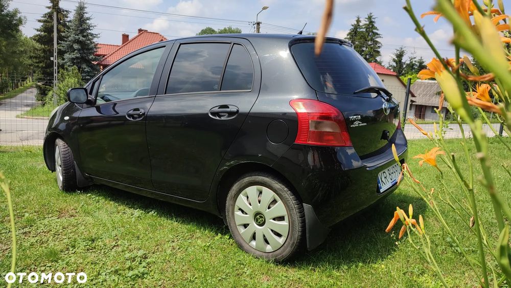 Toyota Yaris 1.3 VVT-i Sol - 24