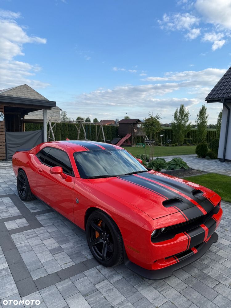 Dodge Challenger - 4