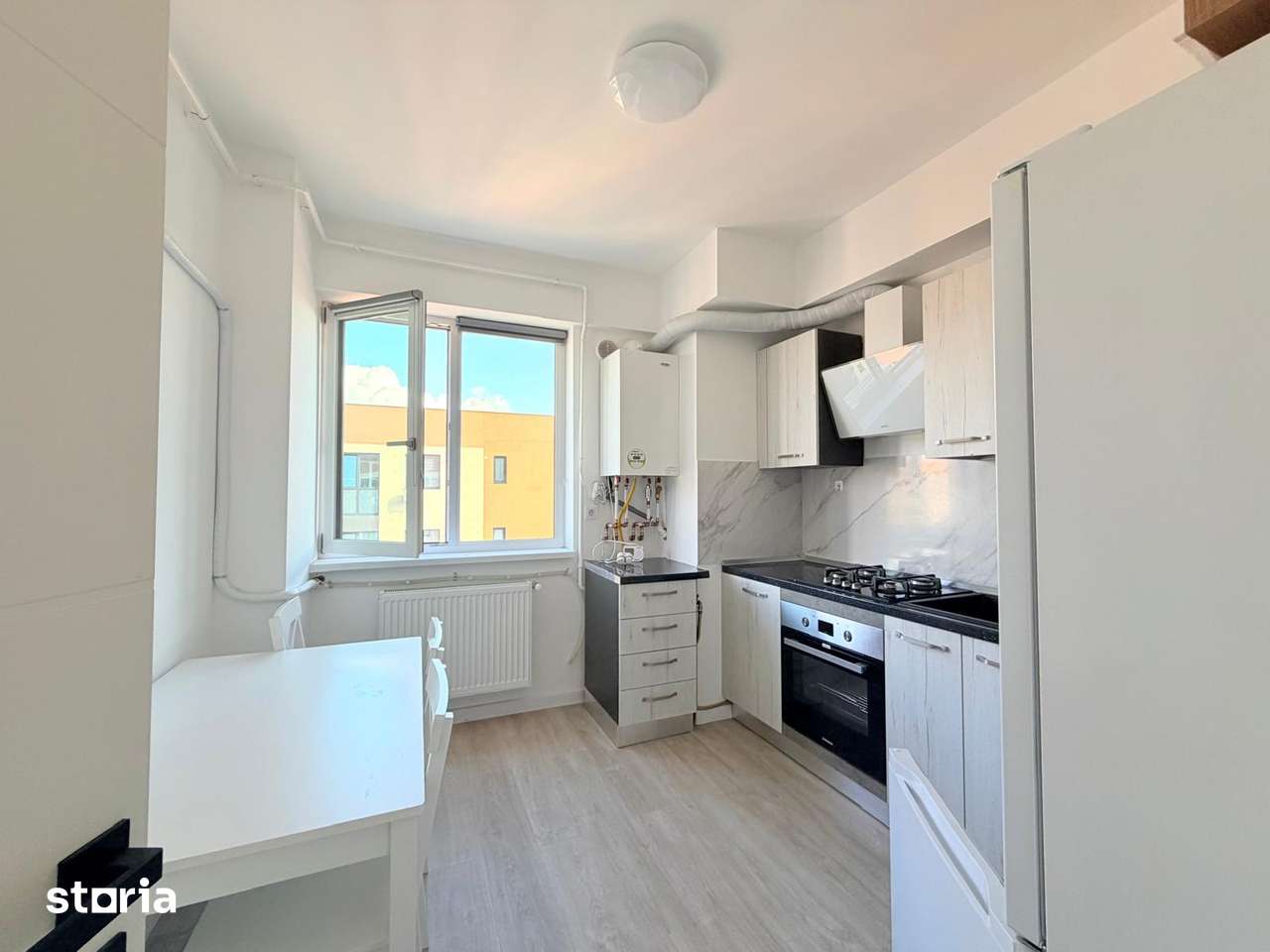 Apartament cu 1 cameră decomandat, bloc nou, mobilat si utilat complet - Imagine principală: 3/8