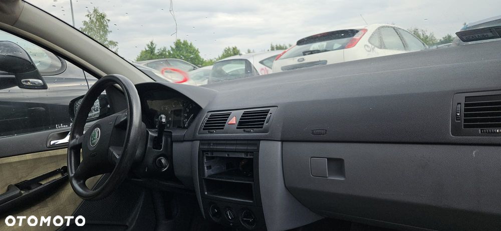 SKODA FABIA I 1.4 MPI AZE 99 - 04 - BLOTNIK PRZÓD LEWY PRAWY 9910 - 17