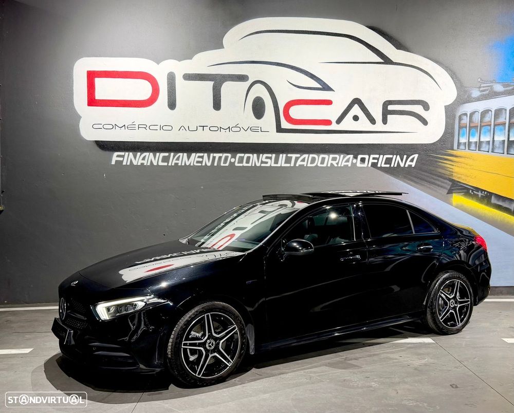 Mercedes-Benz A 250 Limousine e AMG Line - 1