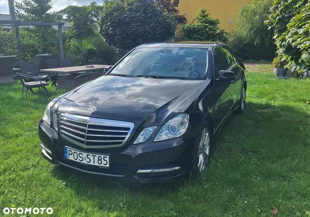 Mercedes-Benz Klasa E 250 CGI BlueEffICIENCY Avantgarde - 1