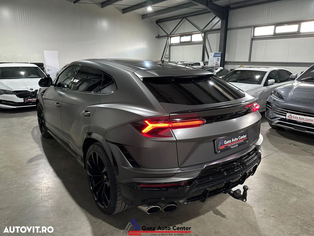 Lamborghini URUS Standard - 33