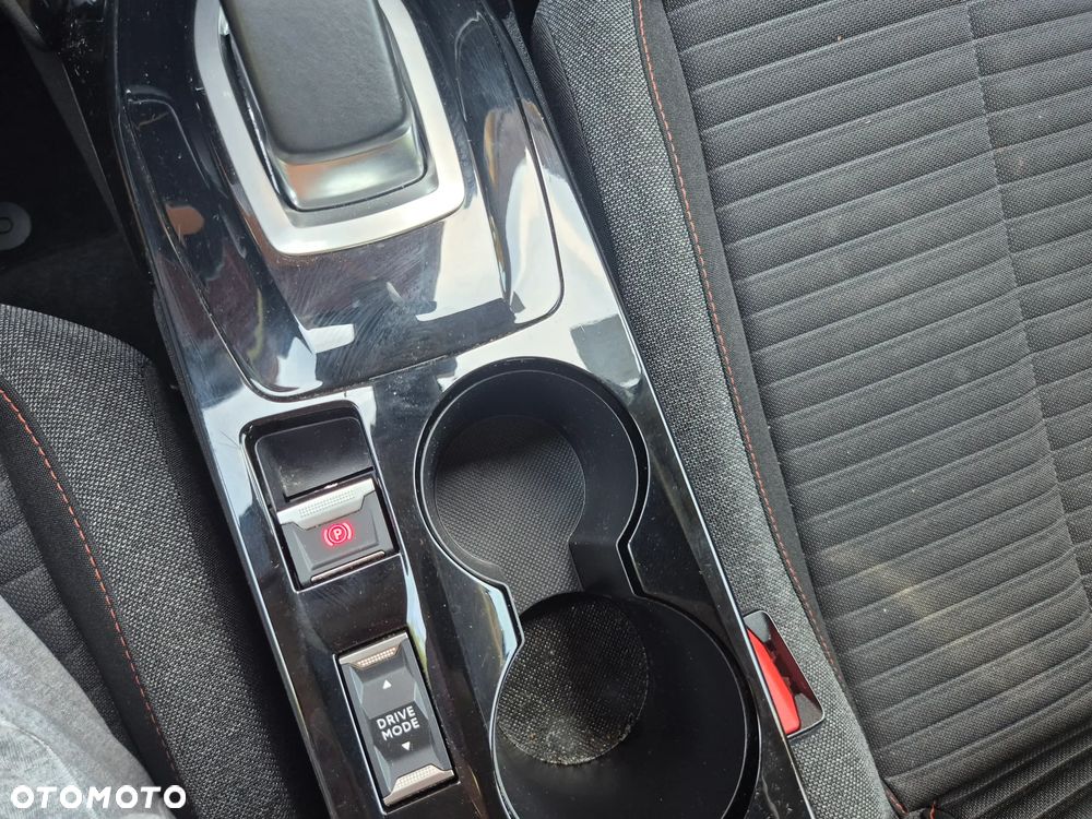 Peugeot 208 Elektromotor 136 Allure Pack - 19