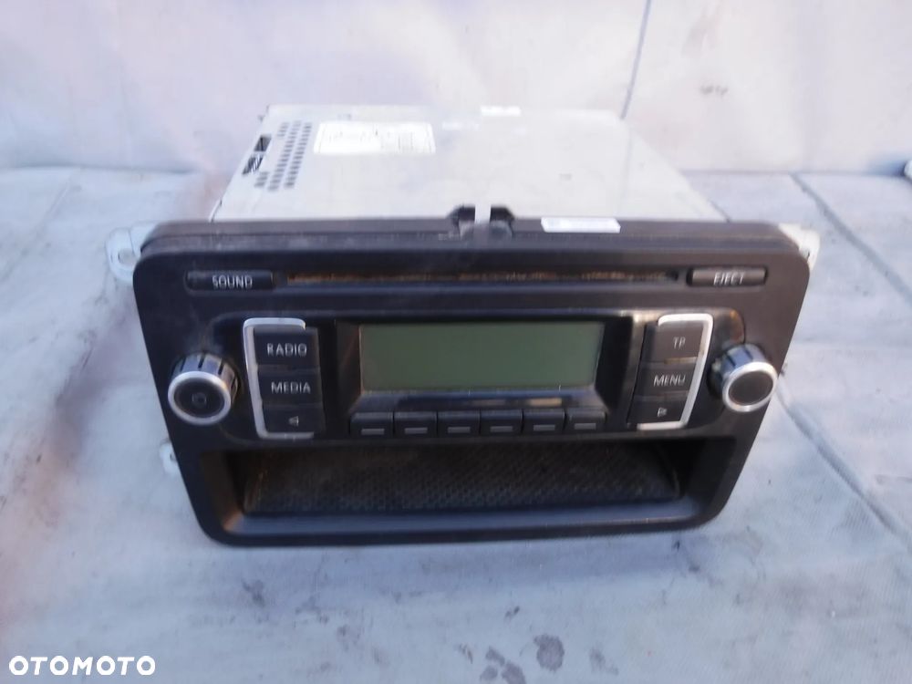 VW T5 LIFT RADIO CZYTNIK NAPĘD CD 7E0035156B - 1